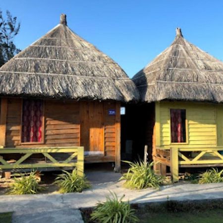 Saint Mary Resort Ke Ga Luaran gambar